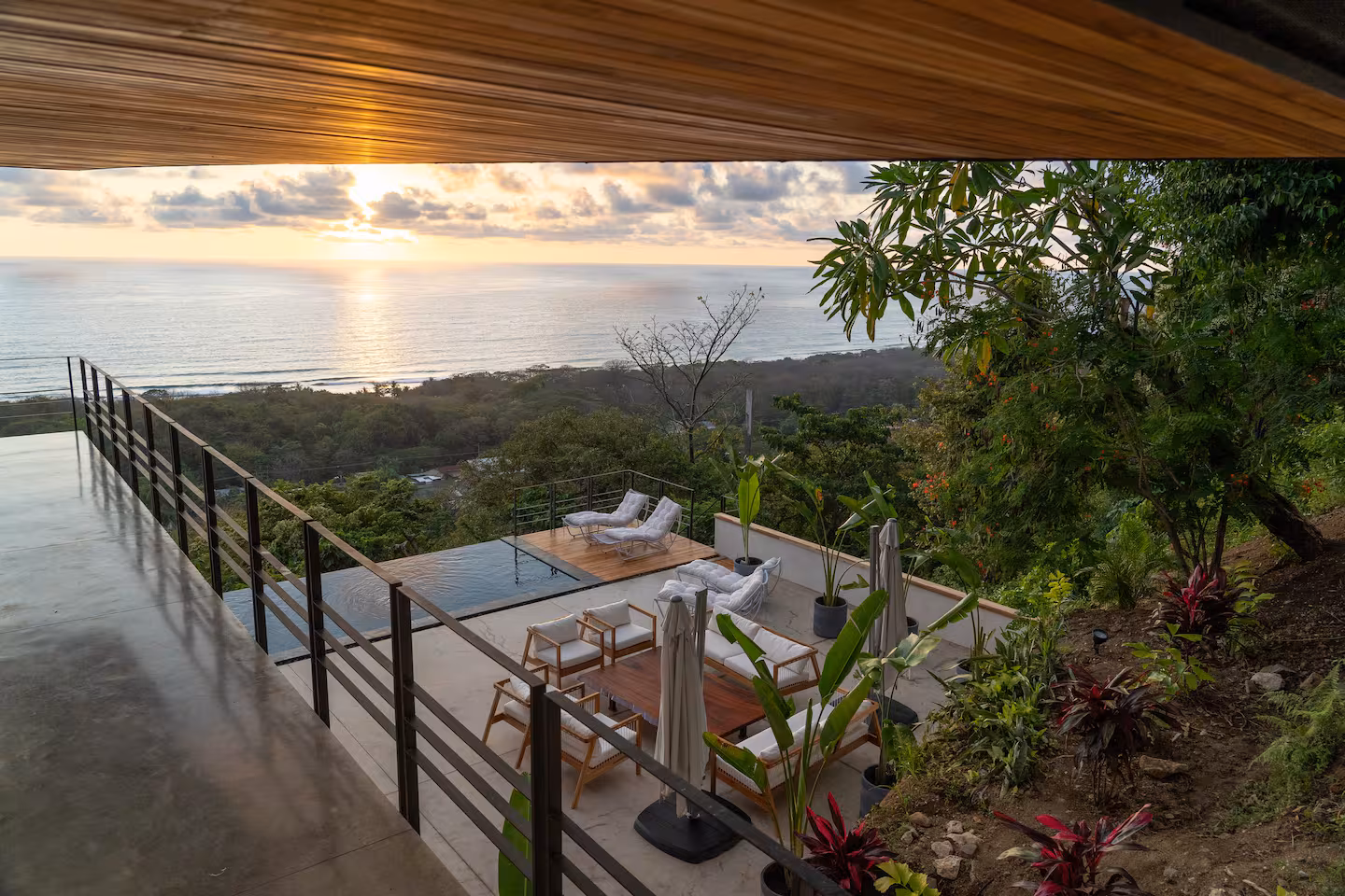 Seataya Luxury Ocean View Villa with Infinity Pool image 4